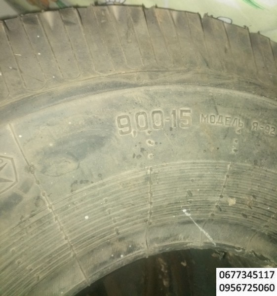 Резина колеса на Львовский погрузчик 9.00-15 модель я-92, Шины 9.00-15, модель Я-92, 14-и слойная усиленная грузовая шина. Новые, с хранения.